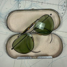 Load image into Gallery viewer, Bausch &amp; Lomb AN6531 Aviator Sunglasses
