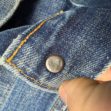 Load image into Gallery viewer, Levi's "Big E" 70505 1960s Denim Jacket - Size 40
