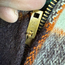 Load image into Gallery viewer, Big Yank 1940s Plaid Wool Jacket - Mint Condition
