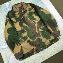 Load image into Gallery viewer, British Army 59 Pattern Denison Smock with Wings
