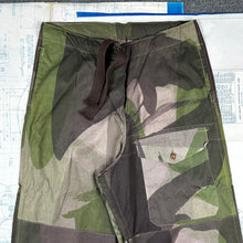 Load image into Gallery viewer, British Army WW2 Windproof Camo Trousers - Size 1 - Deadstock
