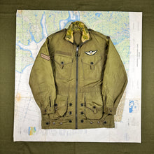Load image into Gallery viewer, Canadian Airborne 1950s Nylon Jump Jacket
