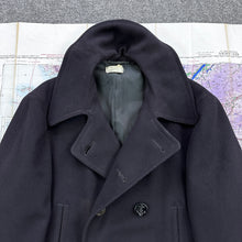 Load image into Gallery viewer, US Coast Guard WW2 Peacoat - Mint Condition - Size 44
