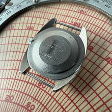 Load image into Gallery viewer, British Army 1976 CWC W10 Field Watch
