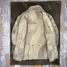 Load image into Gallery viewer, British Army WW2 1942 Handpainted First Pattern Denison Smock
