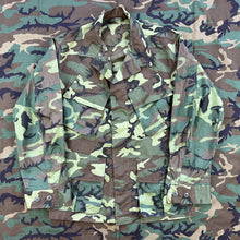 Load image into Gallery viewer, US Army 1967 ERDL &quot;Non-Rip&quot; Poplin Jungle Set Deadstock
