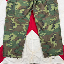 Load image into Gallery viewer, US Army 1967 ERDL "Non-Rip" Poplin Jungle Pants - Mint Condition
