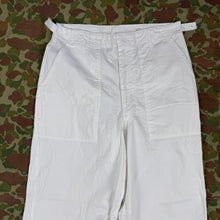 Load image into Gallery viewer, US Army 1970 Food Handler Trousers - Size 33

