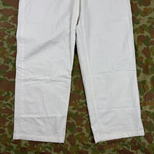 Load image into Gallery viewer, US Army 1970 Food Handler Trousers - Size 33
