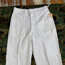 Load image into Gallery viewer, US Army 1970 Food Handler Trousers - Size 34
