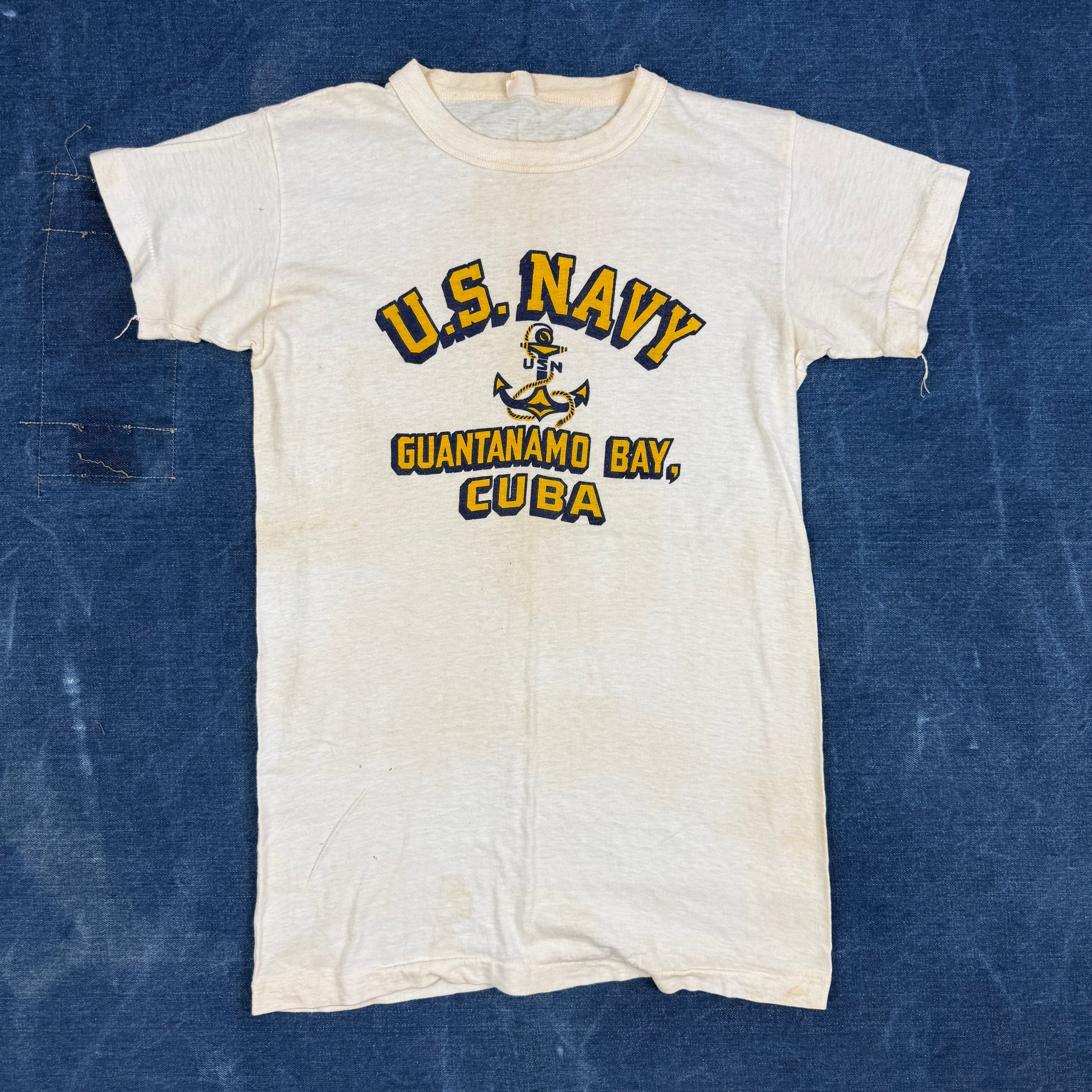 US Navy Guantanamo Bay T-Shirt - excellent condition