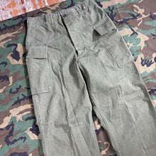 Load image into Gallery viewer, US Army WW2 P43 HBT Fatigue Pants
