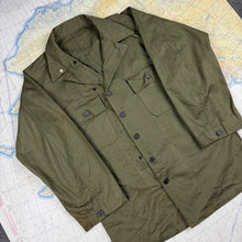 Load image into Gallery viewer, US Army WW2 1943 HBT Fatigue Shirt - Deadstock
