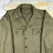 Load image into Gallery viewer, US Army WW2 1943 HBT Fatigue Shirt - Deadstock
