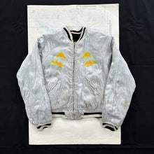 Load image into Gallery viewer, 1960s Vietnam Souvenir Jacket
