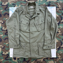 Load image into Gallery viewer, US Army 1964 Exposed Button 1st Pattern Jungle Jacket - Deadstock
