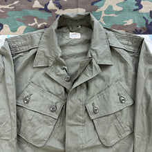 Load image into Gallery viewer, US Army 1964 Exposed Button 1st Pattern Jungle Jacket - Deadstock
