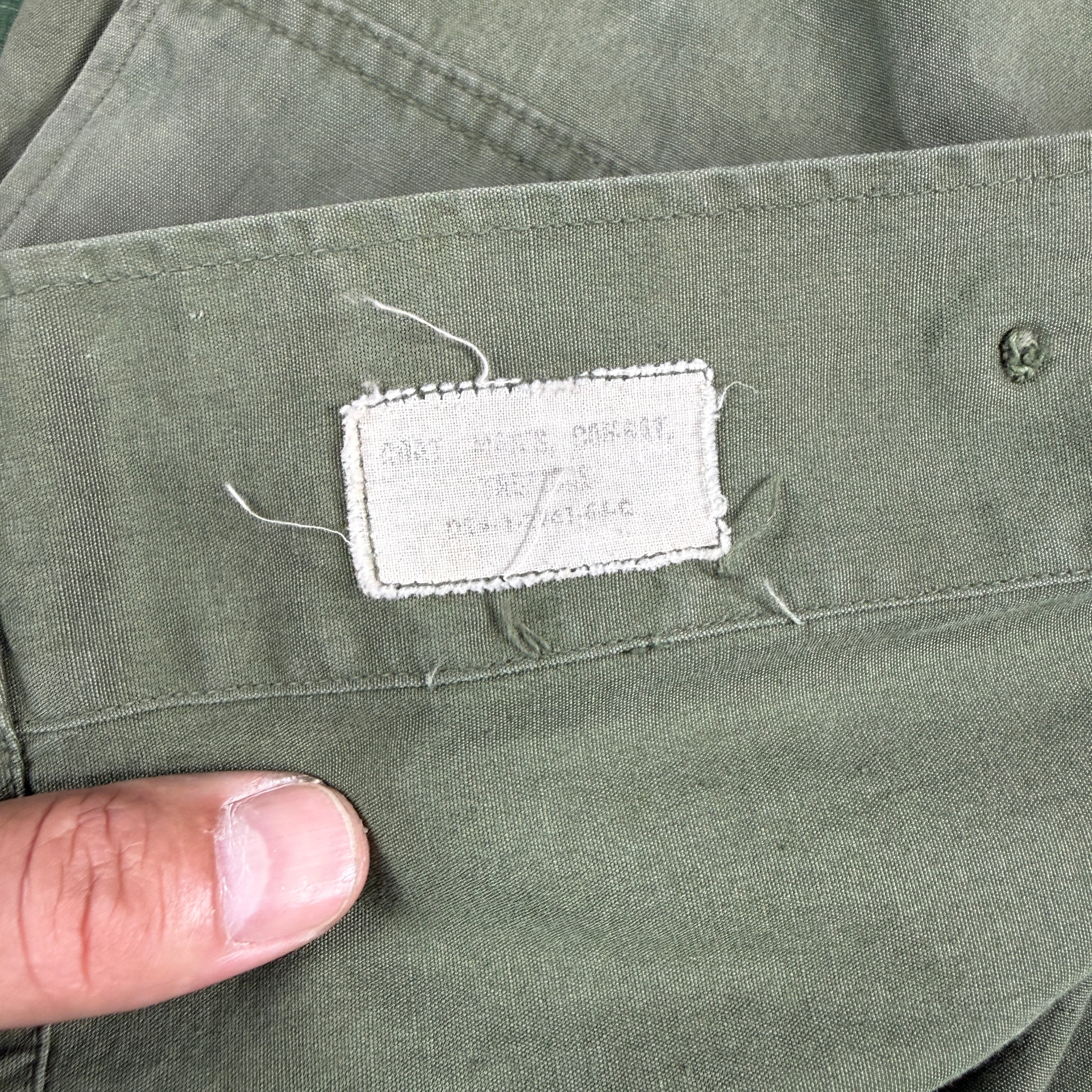 US Army 1964 Exposed Button 1st Pattern Jungle Jacket - Named to Green Beret