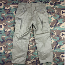 Load image into Gallery viewer, US Army Vietnam 1969 Jungle Pants - Deadstock - Med/Reg
