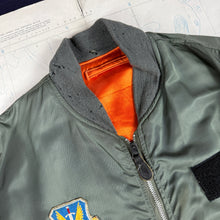 Load image into Gallery viewer, USAF 1976 L-2B Flight Jacket
