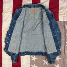 Load image into Gallery viewer, Levi&#39;s &quot;Big E&quot; 70505 1960s Denim Jacket
