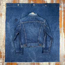 Load image into Gallery viewer, Levi's "Big E" 70505 1960s Denim Jacket - Size 40
