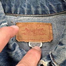 Load image into Gallery viewer, Levi&#39;s &quot;Big E&quot; 70505 1970 Denim Jacket - size medium/large
