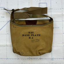 Load image into Gallery viewer, US Army WW2 M4 Baseplate Bag
