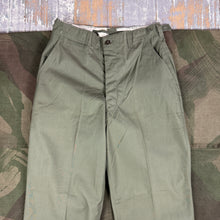 Load image into Gallery viewer, US Army M43 Field Trouser - Deadstock
