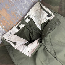 Load image into Gallery viewer, US Army M43 Field Trouser - Deadstock
