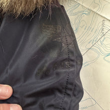 Load image into Gallery viewer, USAF 1951 First Pattern N-3A Parka with Brown Fur Hood - Mint Condition

