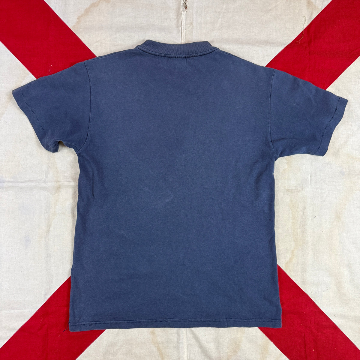 Nike 1970s Pinwheel T-shirt