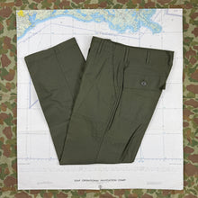 Load image into Gallery viewer, US Army Vietnam 1969 OG107 Pants - Deadstock - Size 32

