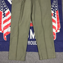 Load image into Gallery viewer, US Army Vietnam 1975 OG107 Pants - Deadstock - Size 33

