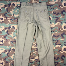 Load image into Gallery viewer, US Army Vietnam 1966 OG107 Pants - Deadstock - Size 34
