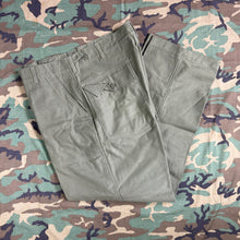 Load image into Gallery viewer, US Army 1964 First Pattern OG107 Pants - Deadstock - Size36
