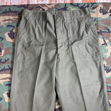 Load image into Gallery viewer, US Army 1964 First Pattern OG107 Pants - Deadstock - Size36
