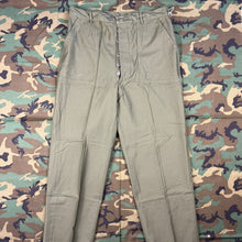 Load image into Gallery viewer, US Army Vietnam 1966 OG107 Pants - Deadstock - Size 37
