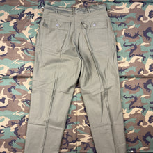 Load image into Gallery viewer, US Army Vietnam 1966 OG107 Pants - Deadstock - Size 37
