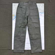 Load image into Gallery viewer, US Army Vietnam 1966 OG107 Pants - Deadstock - Size 33
