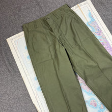Load image into Gallery viewer, US Army Vietnam 1969 OG107 Pants - Deadstock - Size 32
