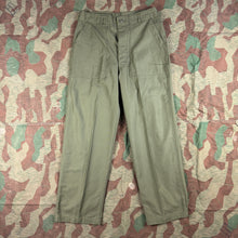 Load image into Gallery viewer, US Army Vietnam 1966 OG107 Pants - Deadstock - Size 32
