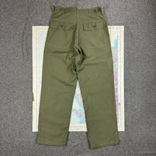 Load image into Gallery viewer, US Army 1950s First Pattern OG107 Pants - Mint Condition - Size 32
