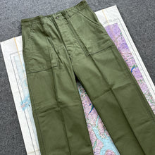 Load image into Gallery viewer, US Army Vietnam 1963 OG107 Pants - Deadstock - Size 34
