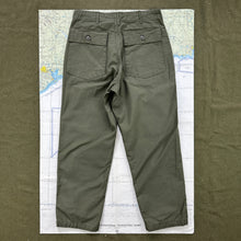 Load image into Gallery viewer, US Army Vietnam OG107 Pants - Deadstock - Size 33
