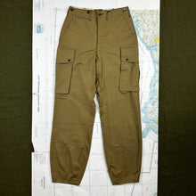 Load image into Gallery viewer, US Army M42 Paratrooper Jump Pants - Deadstock
