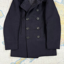 Load image into Gallery viewer, US Navy Late WW2 Peacoat - Mint Condition - Size 38
