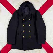 Load image into Gallery viewer, US Navy WW2 Peacoat - Mint Condition - Size 42
