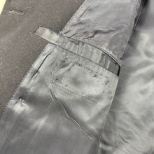 Load image into Gallery viewer, US Navy WW2 Peacoat - Mint Condition - Size 42
