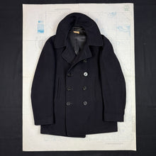 Load image into Gallery viewer, US Navy WW2 Peacoat - Mint Condition - Size 42
